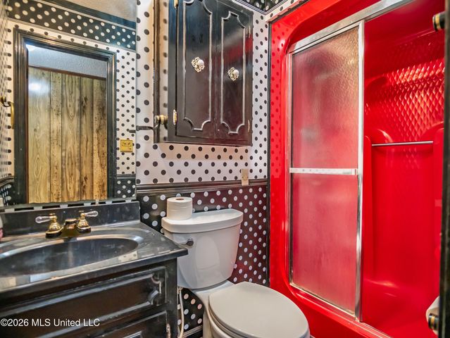 5042 Dummyline Road, Batesville, MS 38606