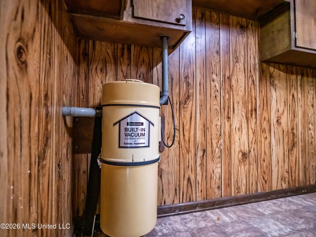 5042 Dummyline Road, Batesville, MS 38606