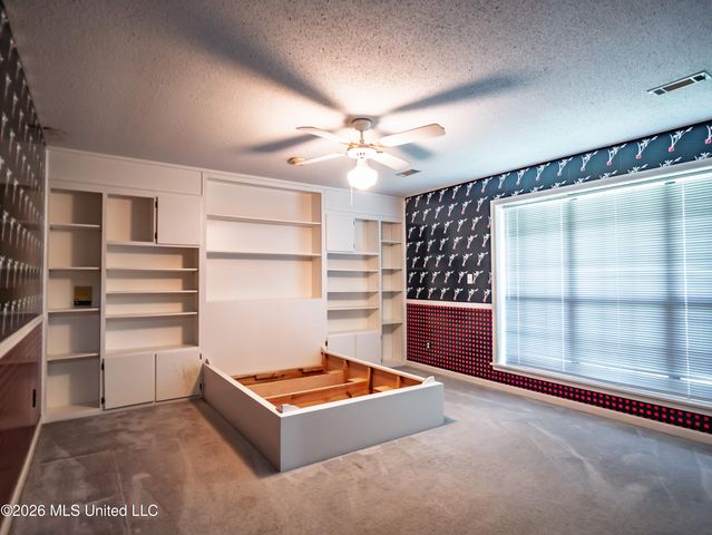 5042 Dummyline Road, Batesville, MS 38606