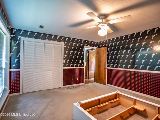 5042 Dummyline Road, Batesville, MS 38606