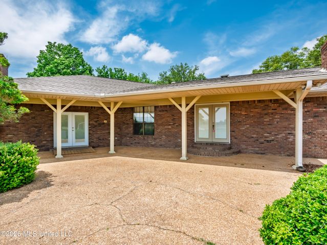 5042 Dummyline Road, Batesville, MS 38606