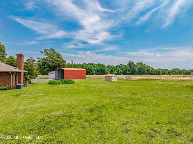 5042 Dummyline Road, Batesville, MS 38606