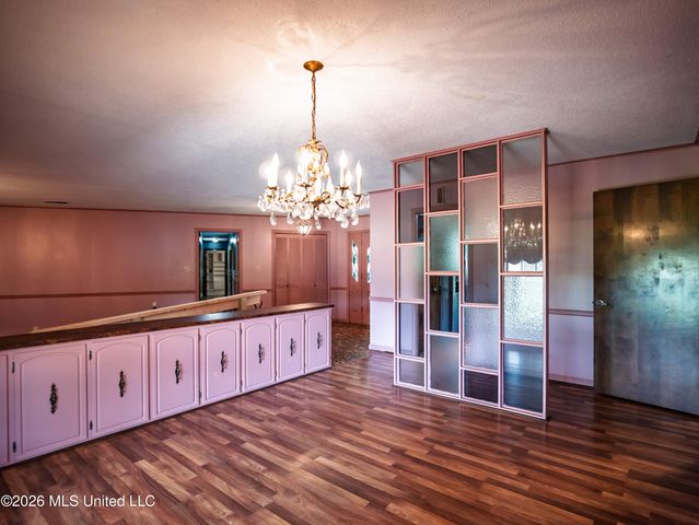 5042 Dummyline Road, Batesville, MS 38606