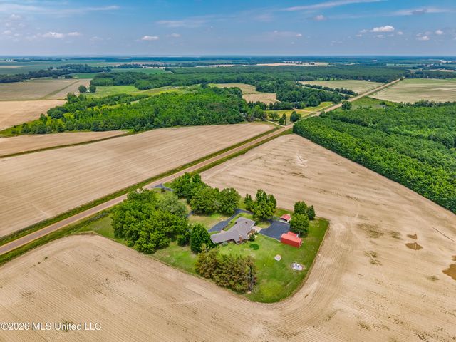 5042 Dummyline Road, Batesville, MS 38606