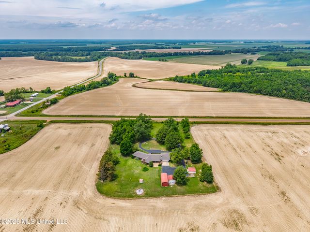 5042 Dummyline Road, Batesville, MS 38606