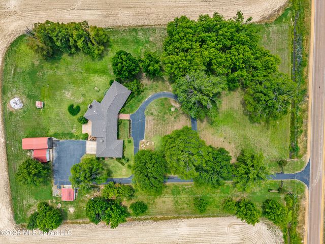 5042 Dummyline Road, Batesville, MS 38606