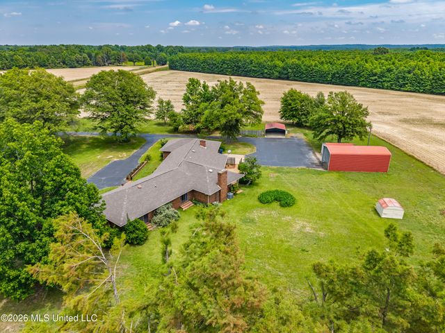 5042 Dummyline Road, Batesville, MS 38606