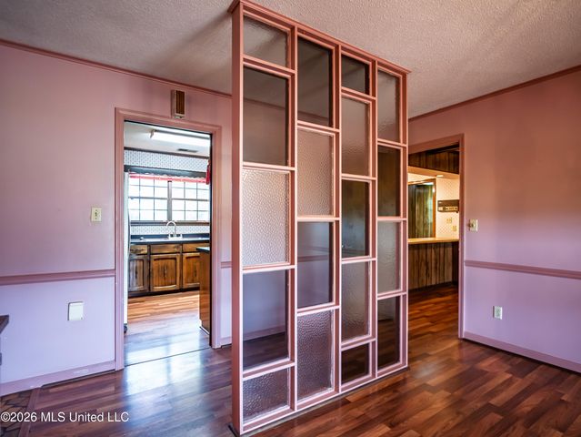 5042 Dummyline Road, Batesville, MS 38606