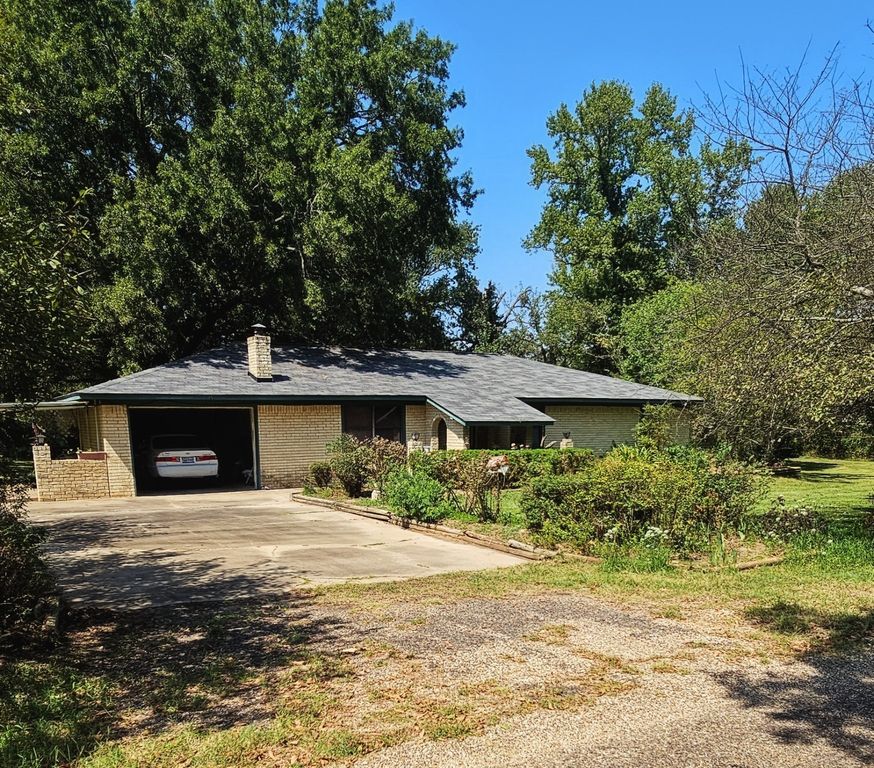 85 County Road 1435, Mt Pleasant, TX 75455