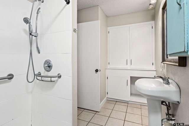 195 County Road 4164, Pittsburg, TX 75686