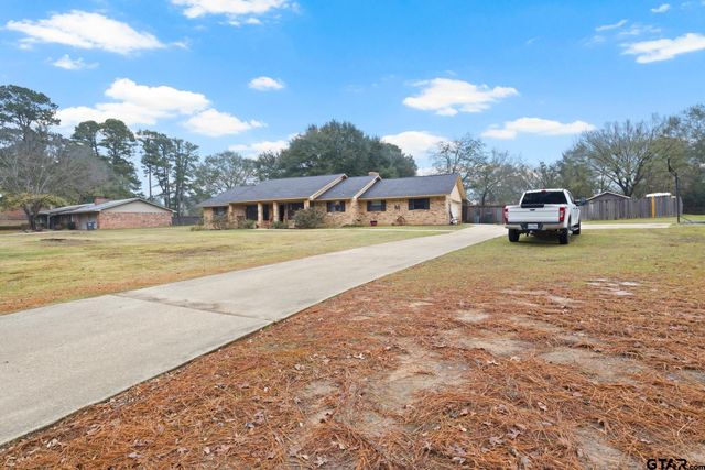 195 County Road 4164, Pittsburg, TX 75686