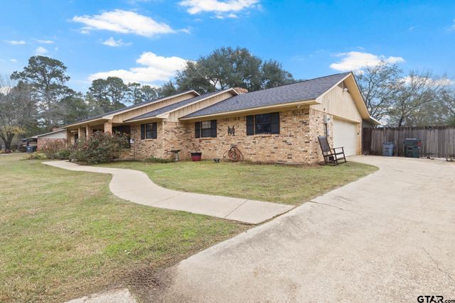 195 County Road 4164, Pittsburg, TX 75686