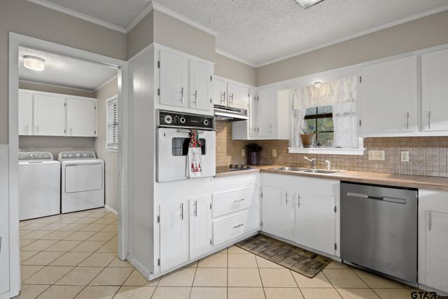 195 County Road 4164, Pittsburg, TX 75686