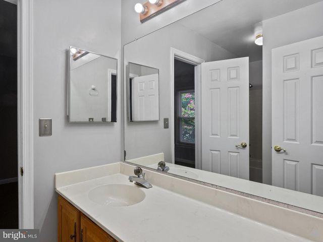 9320 CREEKVIEW DR, Laurel, MD 20708