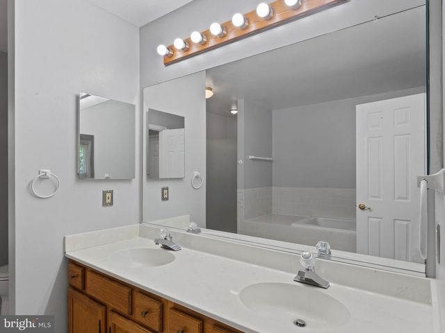 9320 CREEKVIEW DR, Laurel, MD 20708