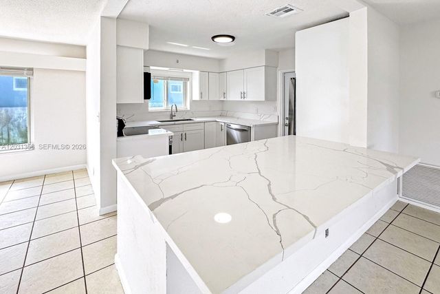 231 NE 16th Ave, Pompano Beach, FL 33060