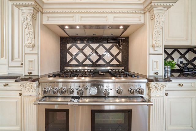 2 EUCLID RD, Fort Lee, NJ 07024