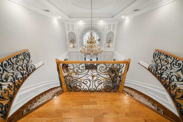 2 EUCLID RD, Fort Lee, NJ 07024