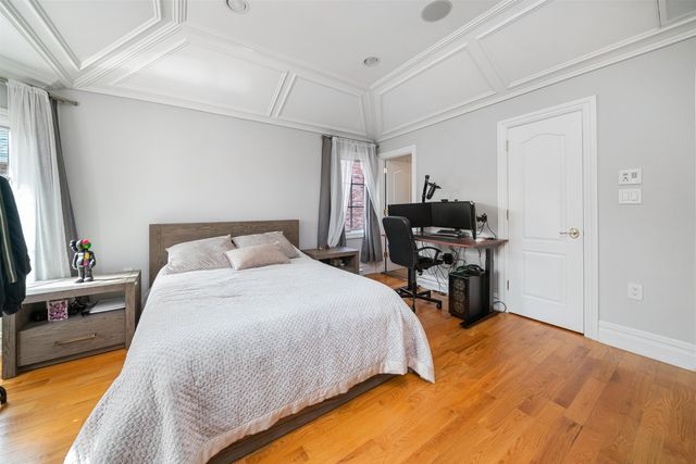 2 EUCLID RD, Fort Lee, NJ 07024