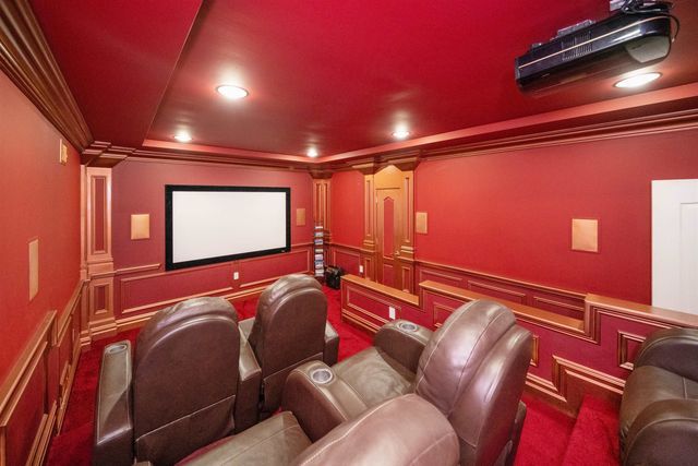 2 EUCLID RD, Fort Lee, NJ 07024