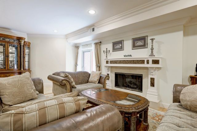 2 EUCLID RD, Fort Lee, NJ 07024