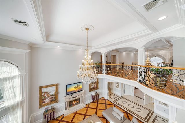 2 EUCLID RD, Fort Lee, NJ 07024