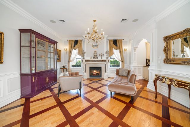 2 EUCLID RD, Fort Lee, NJ 07024