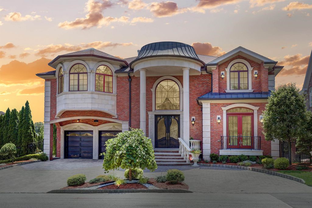 2 EUCLID RD, Fort Lee, NJ 07024