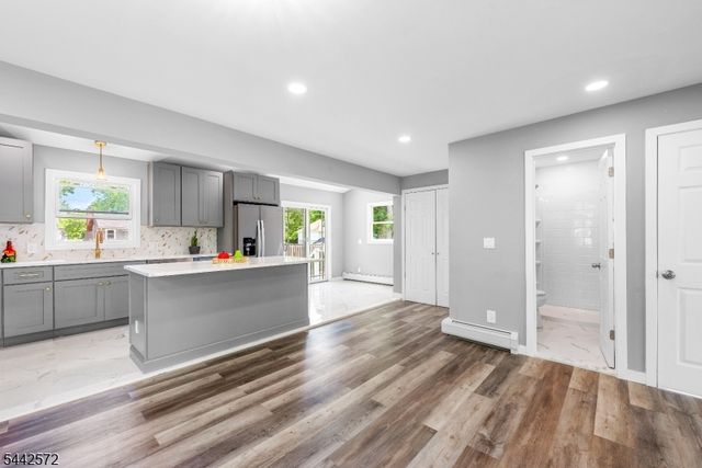 20 Corwin St, Roxbury Twp., NJ 07847