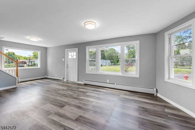 20 Corwin St, Roxbury Twp., NJ 07847