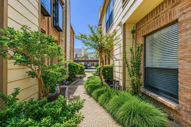 8299 Cambridge Street 901, Houston, TX 77054