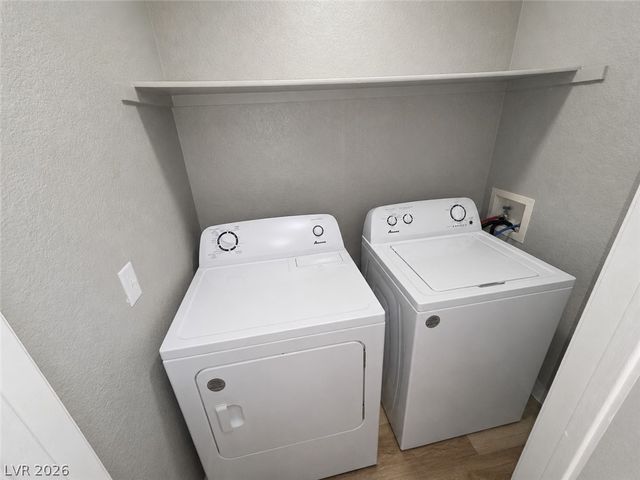 201 Mission Laguna Lane 201, Las Vegas, NV 89107