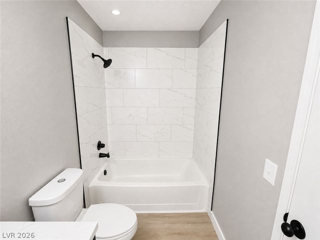 201 Mission Laguna Lane 201, Las Vegas, NV 89107