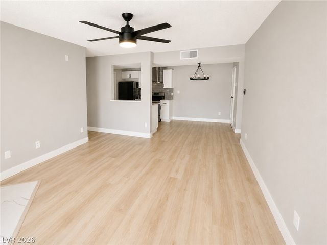 201 Mission Laguna Lane 201, Las Vegas, NV 89107