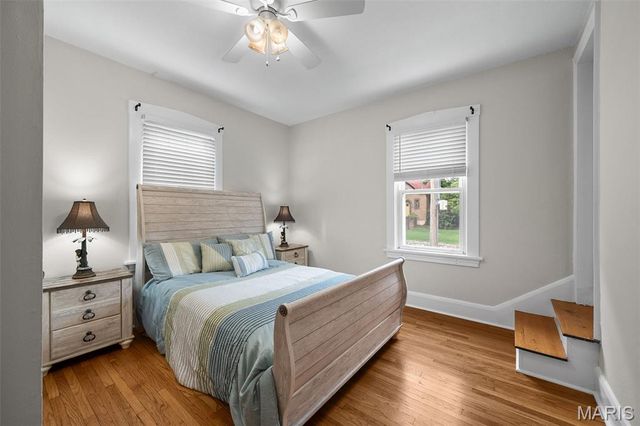 904 Chelsea Avenue, Glendale, MO 63122