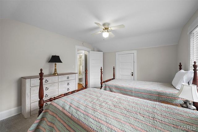 904 Chelsea Avenue, Glendale, MO 63122
