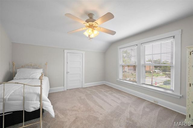904 Chelsea Avenue, Glendale, MO 63122