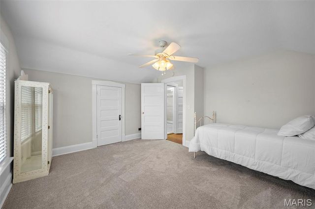 904 Chelsea Avenue, Glendale, MO 63122