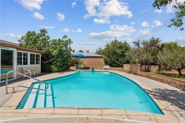 15913 Napa Street, North Hills, CA 91343