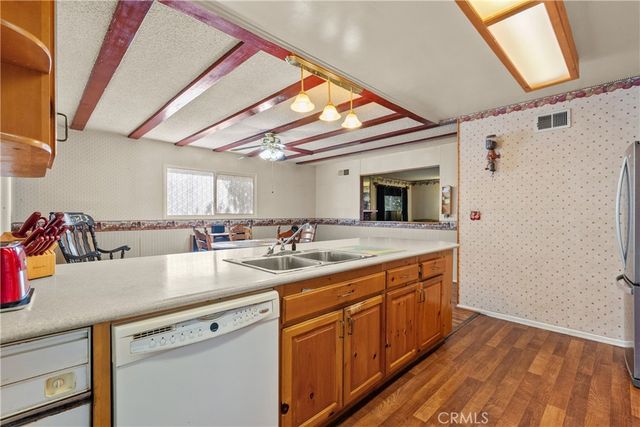 15913 Napa Street, North Hills, CA 91343