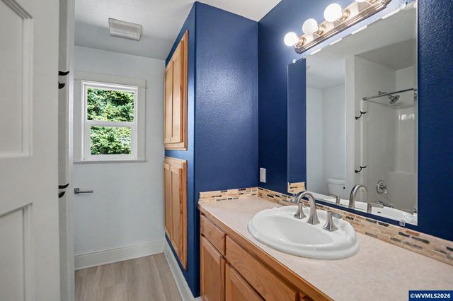 764 3rd St, Lyons, OR 97358