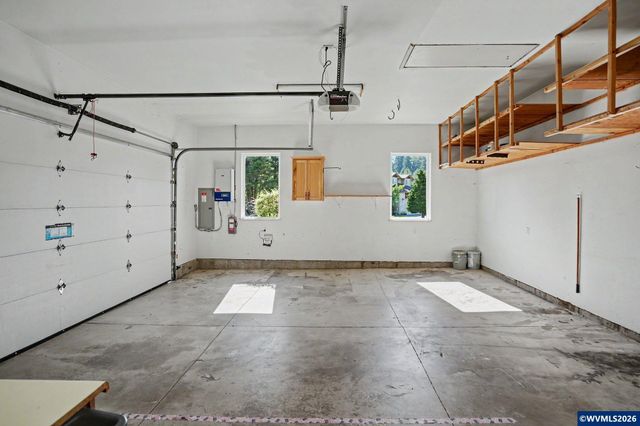 764 3rd St, Lyons, OR 97358