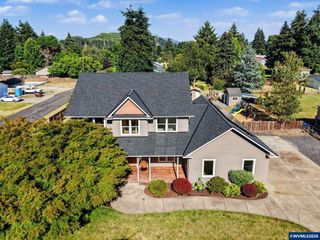 764 3rd St, Lyons, OR 97358