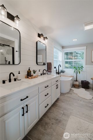 314 Centralia Alpha Road, Centralia, WA 98531