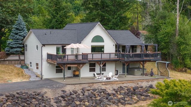 314 Centralia Alpha Road, Centralia, WA 98531