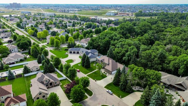 461 20th Avenue E, West Fargo, ND 58078