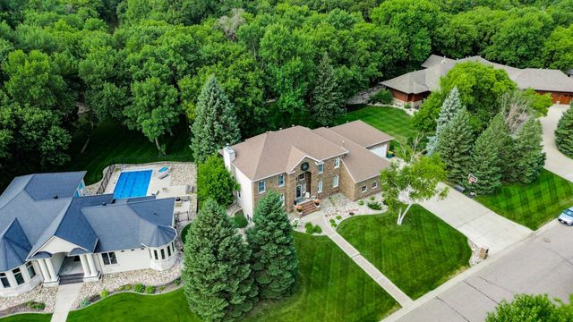 461 20th Avenue E, West Fargo, ND 58078