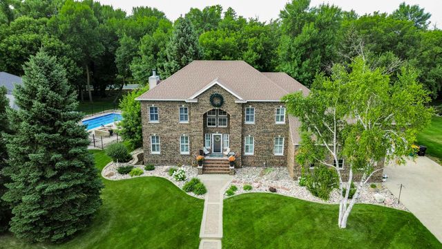 461 20th Avenue E, West Fargo, ND 58078