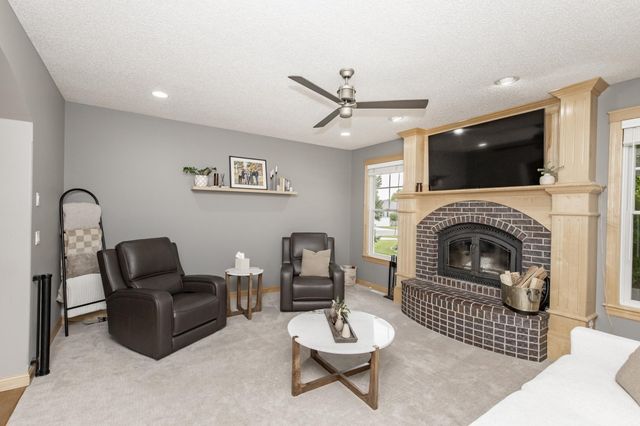 461 20th Avenue E, West Fargo, ND 58078