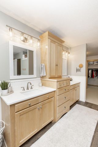 461 20th Avenue E, West Fargo, ND 58078